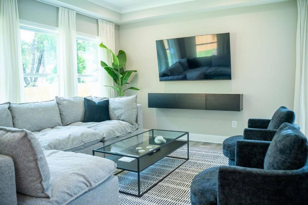 Brand New: Urban Oasis 5 Min From Mercedes Benz Атланта Экстерьер фото